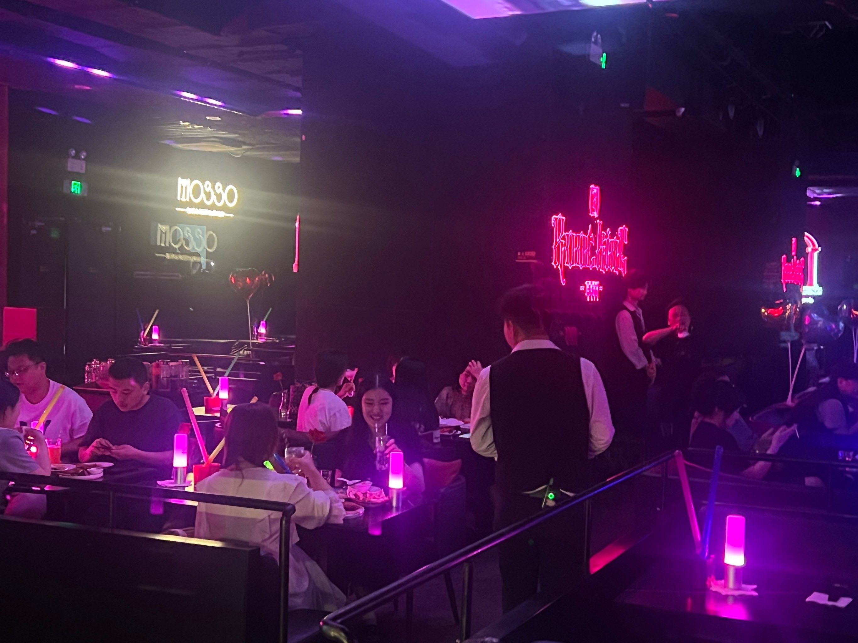 杭州商务ktv：商务场合下的音乐社交场所-桐庐县ktv预订